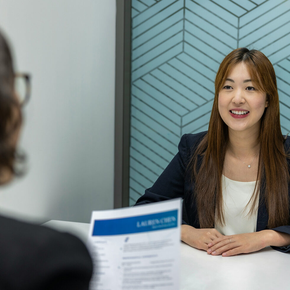 How can I make my resum stand - Resume Genius 72D3z LfrQA Unsplash 980x980 